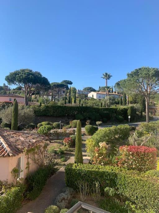 Maison Classee Sur Le Golfe De St Tropez 圣特罗佩 外观 照片